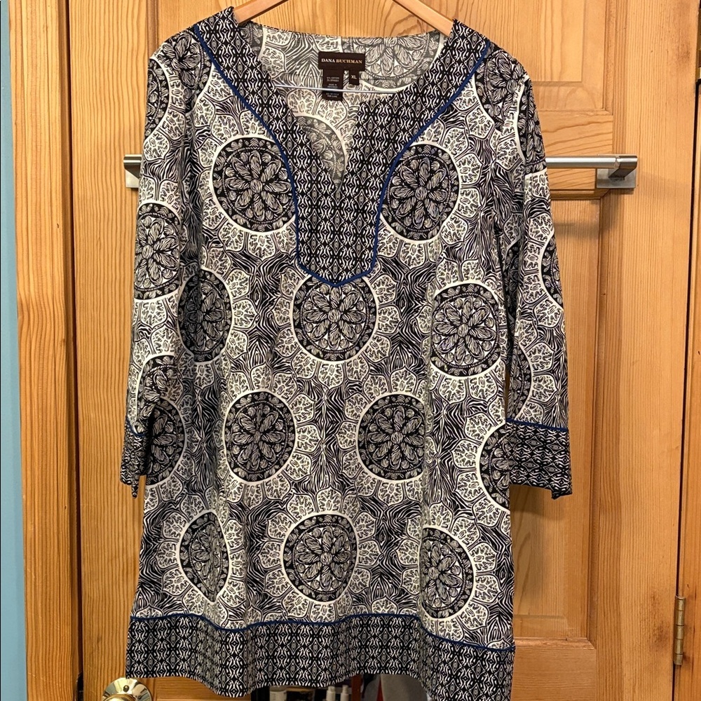 Dana Buchman Black & White Medallion Tunic Mini Dress